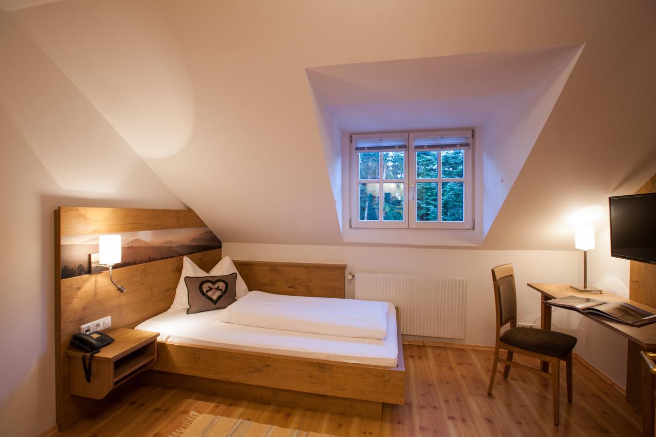 Zum Fally - Landgasthof Kirchberg am Wechsel Ngoại thất bức ảnh